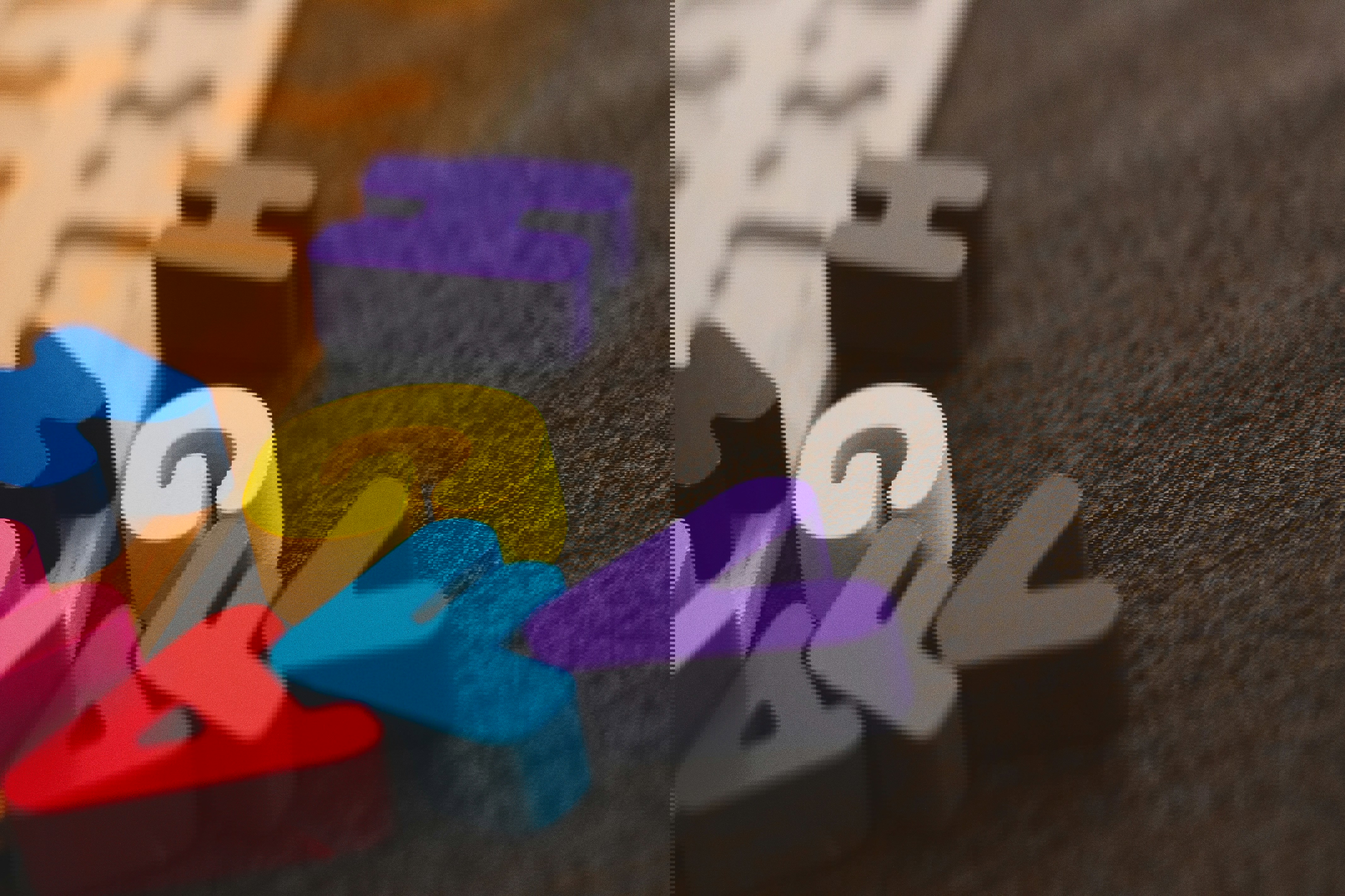 bokstäver i olika färger